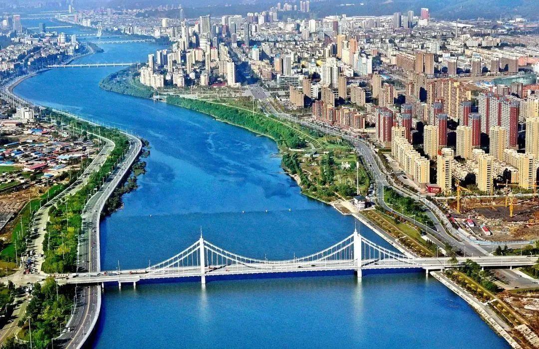 辽宁小巷深处，探秘惊喜特色小店